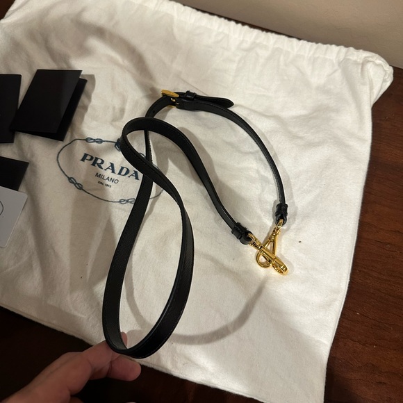 PRADA Medium Galleria Saffiano leather bag - Picture 14 of 16